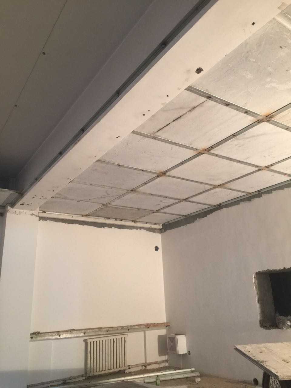 新疆武警边防医院高能X射线防护吊顶(图1)